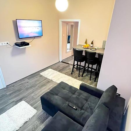 Flamingo Rezidencia Apartman Erlau Exterior foto